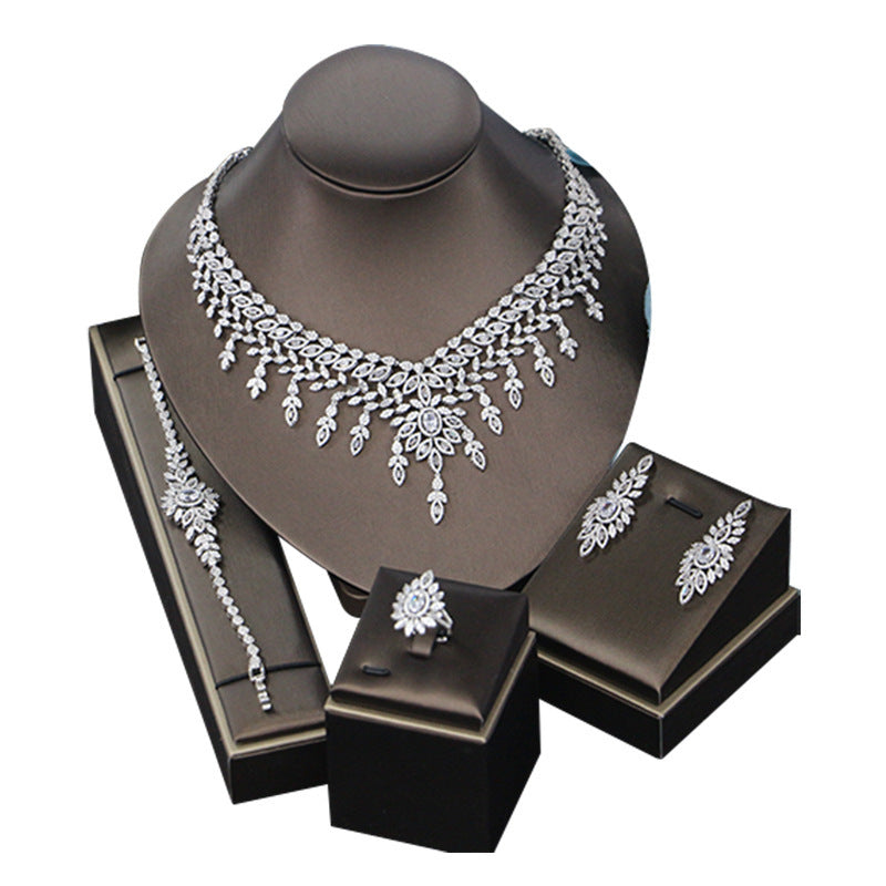Divine charm bridal jewellery