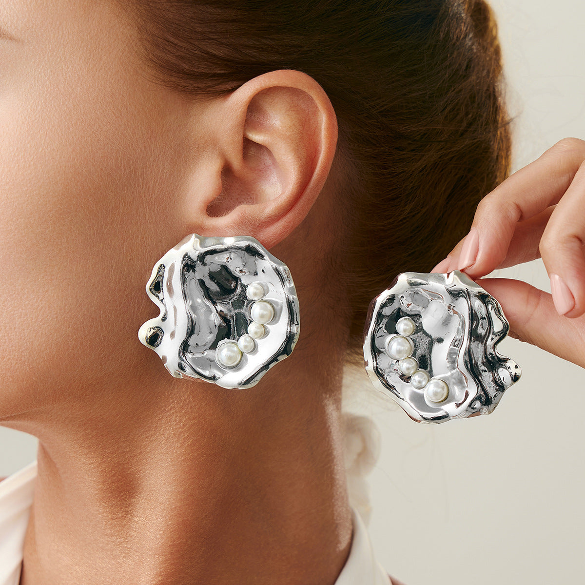 Fashion Metal Texture Glossy Earrings Design Pleated Irregular Geometry