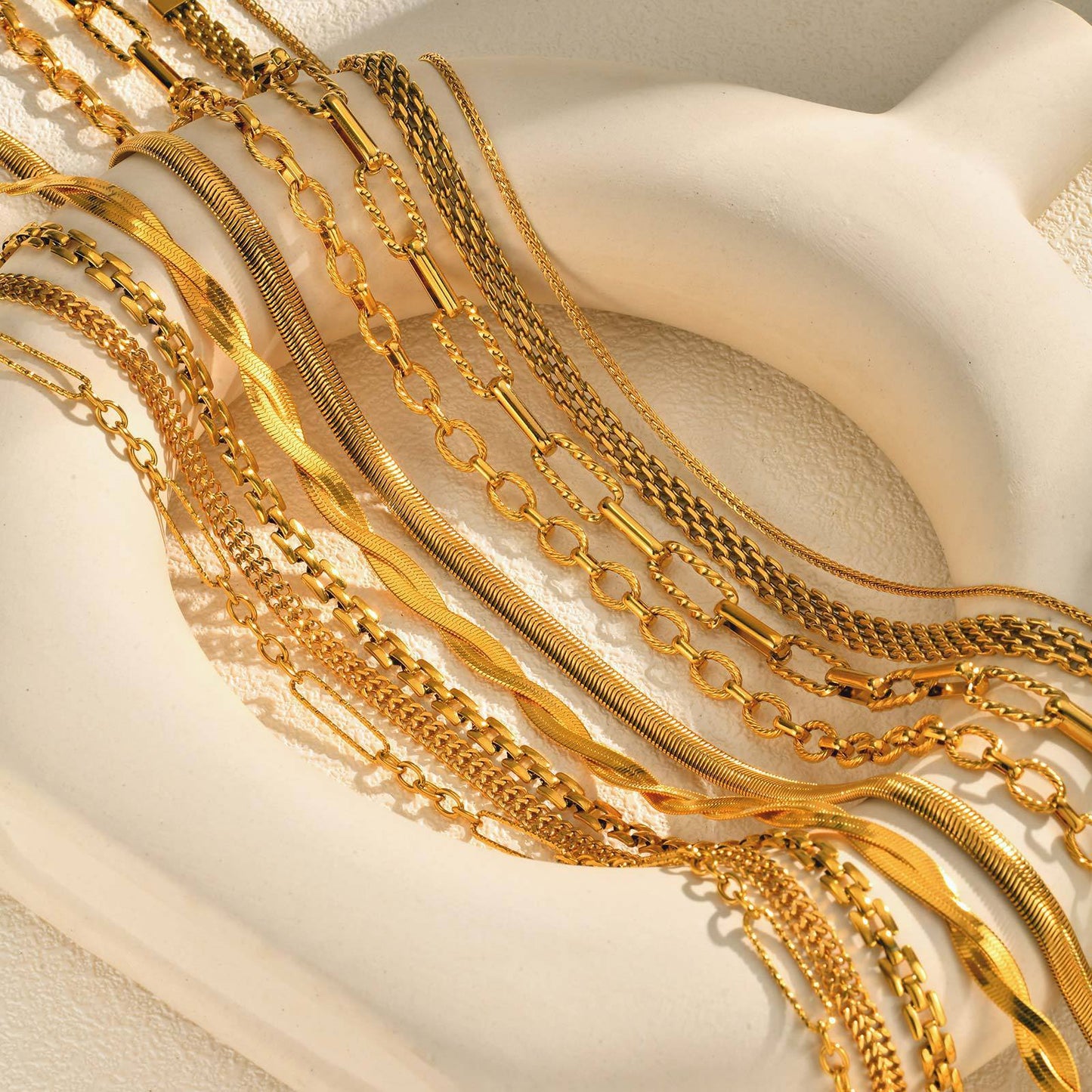 Elegant Mesh Necklace