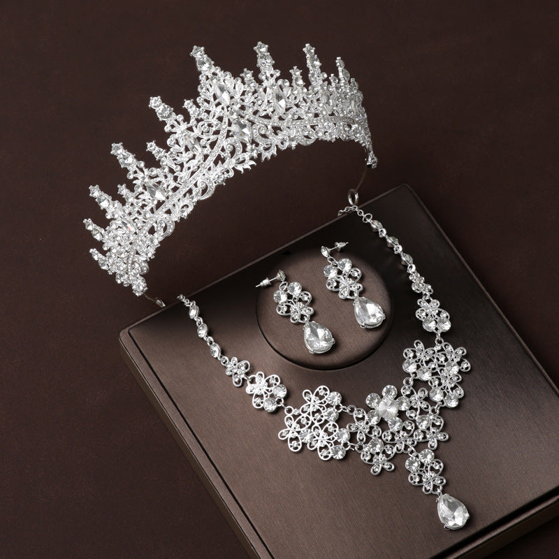 Queen Aura bridal set