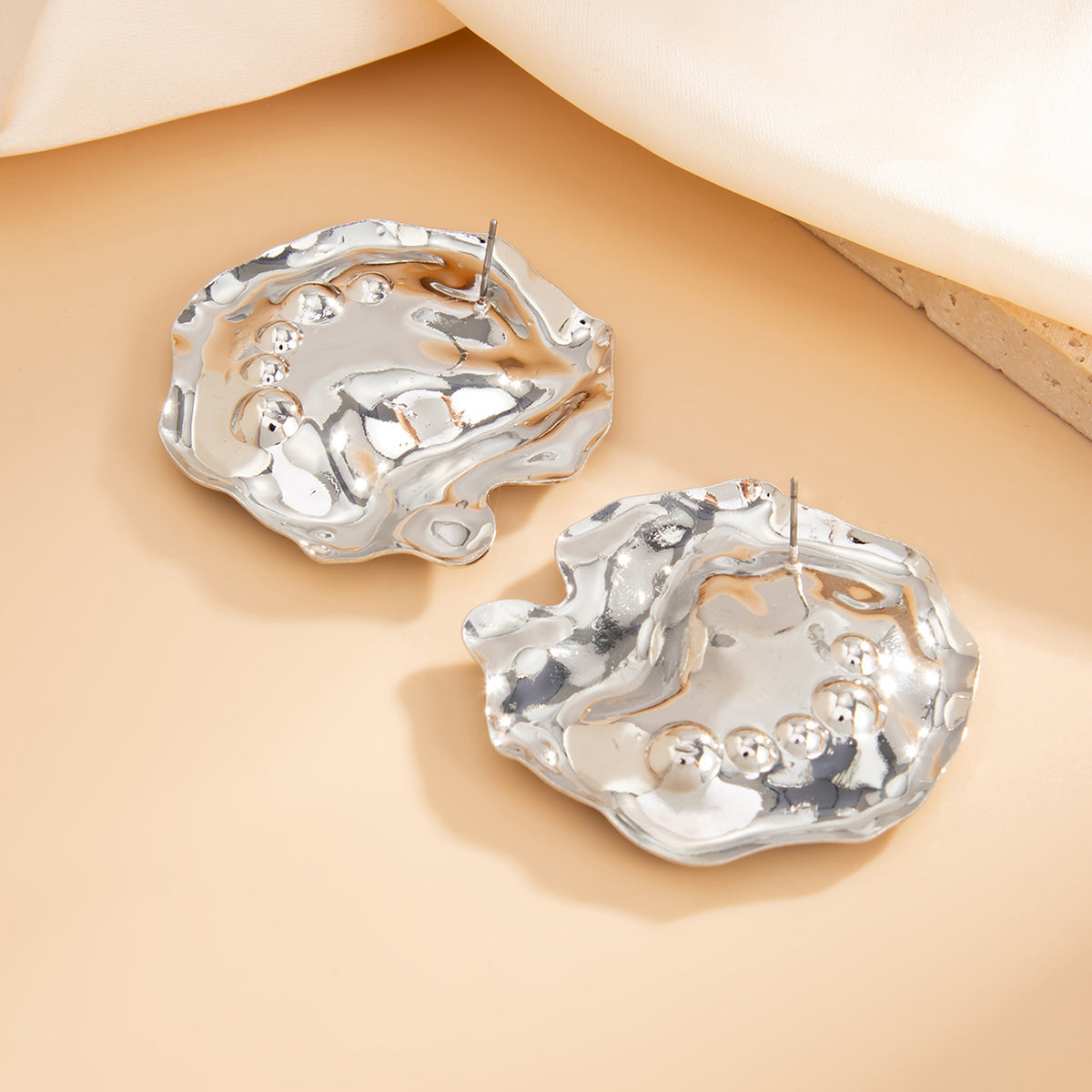 Fashion Metal Texture Glossy Earrings Design Pleated Irregular Geometry