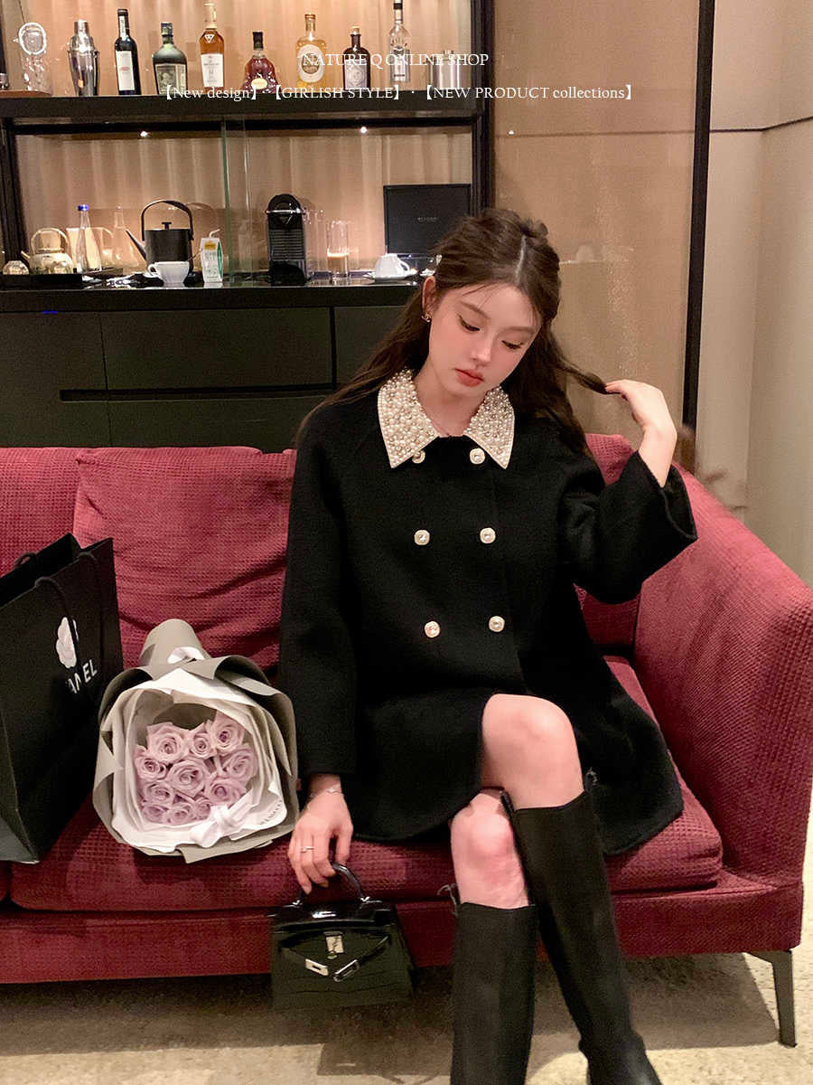 Luxurious Women's Double-faced Woolen Goods Artificial Wool Black Coat