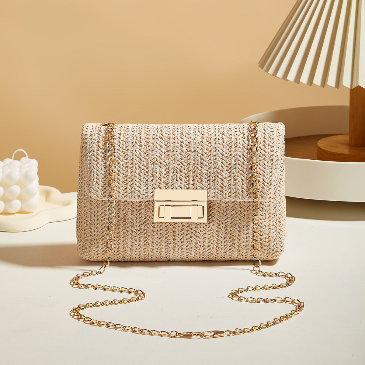 Straw Lock Closed Simple Square Bag