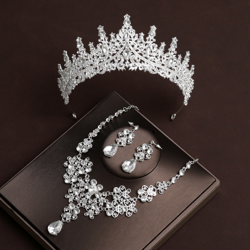 Queen Aura bridal set