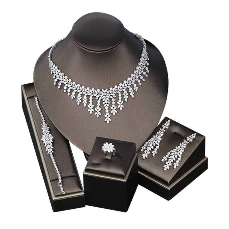 Aurora Shine bridal set