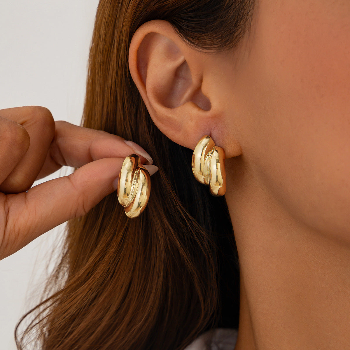 Fashion Metal Texture Glossy Earrings Design Pleated Irregular Geometry