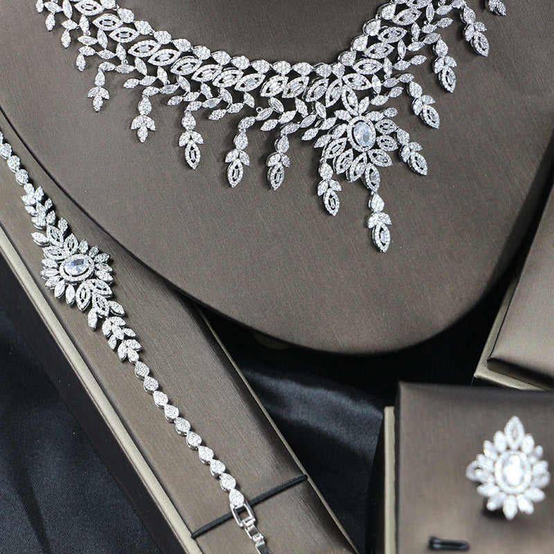 Divine charm bridal jewellery