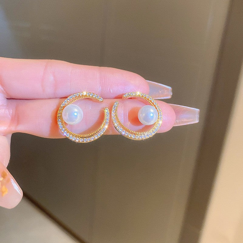 Pearl Shiny Diamond Ear Studs
