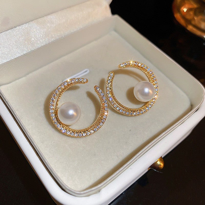 Pearl Shiny Diamond Ear Studs