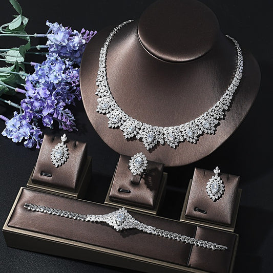 Queen’s Grace bridal set