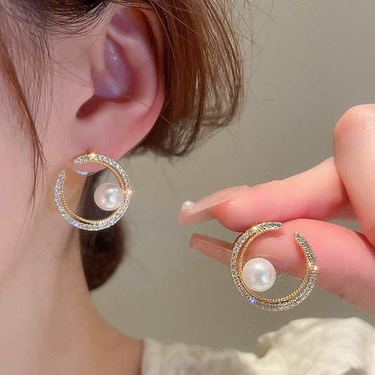 Pearl Shiny Diamond Ear Studs